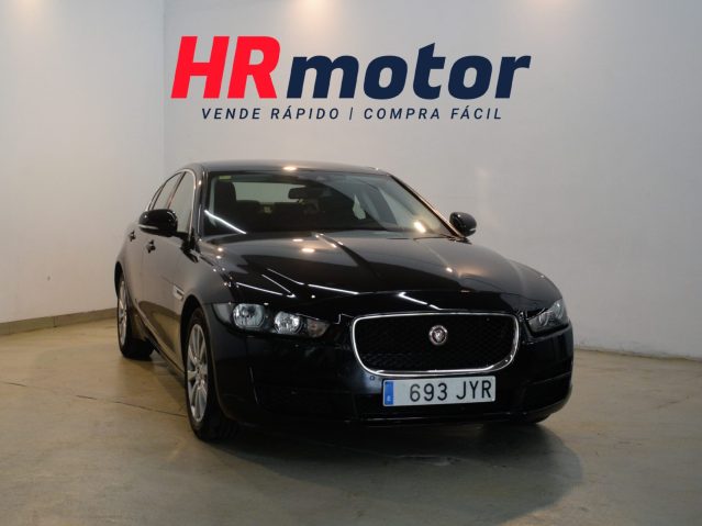 Jaguar XE 20d Pure