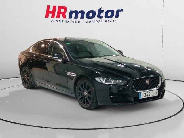 Jaguar XE 20d Pure