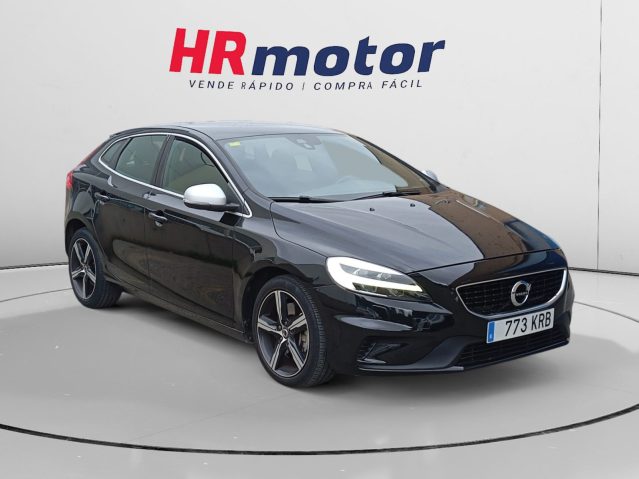 Volvo V 40 T3 1.5 R-Design Momentum Auto.