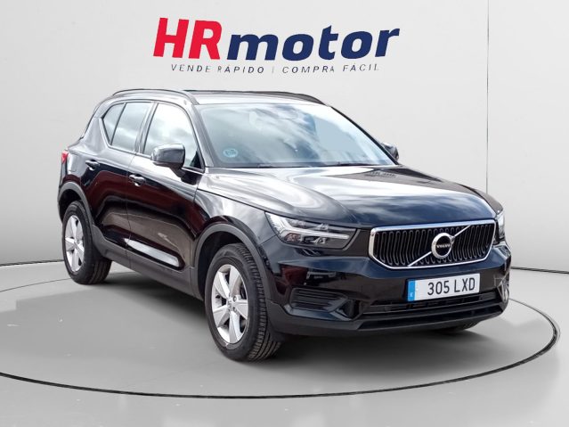 Volvo XC 40 T2 2WD Momentum Core